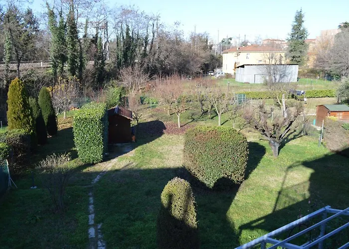 Scandellara 24 게스트하우스 3*