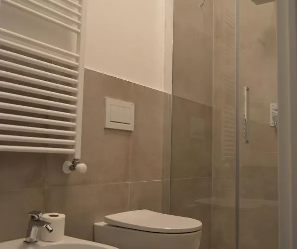 게스트하우스 Scandellara 24 3*