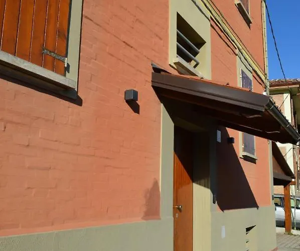 게스트하우스 Scandellara 24 3*